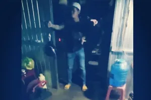 Điều tra vụ nổ súng trong đêm khiến 1 người bị thương