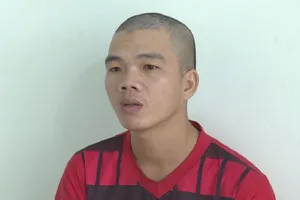 Dụ bé trai ra sân vận động rồi xâm hại tình dục