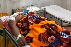 1 tài xế taxi bị đâm trọng thương