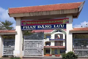 Nghi vấn nhóm học sinh cho vay nặng lãi trong trường học