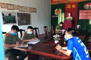 Triệu tập người đàn ông bịa tin 'cán bộ phường bị bắt'