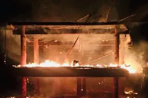 Kon Tum: Cháy nhà rông văn hóa huyện Đắk Tô