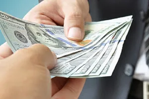 Nhân viên ngân hàng vỡ nợ gần 200 tỉ đồng