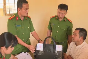 Khởi tố 1 thanh tra Sở Nội vụ Đắk Lắk tội nhận hối lộ