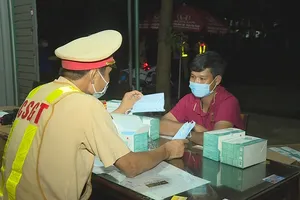 Hơn 67.000 khẩu trang không nguồn gốc trên xe tải