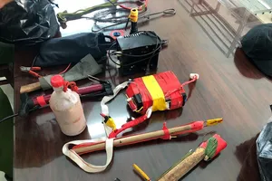 Tạm giữ 7 người dùng súng điện tự chế trộm chó