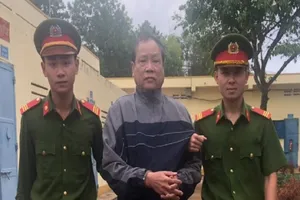 Bị khởi tố vì nhận 300 triệu hứa xin việc vào ngành Công an