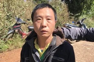 Phát hiện 5 khẩu súng trong nhà một nghi can buôn bán ma túy