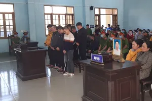 Tuyên án nhóm người nổ súng uy hiếp, đánh chết con nợ