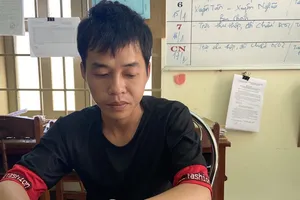 Bắt thanh niên trộm 2 dây chuyền vàng