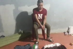 Thanh niên liên tiếp giật đồ của phụ nữ