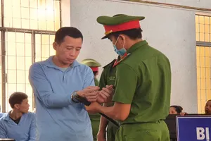 Sát hại nhân tình vì ôm người khác trong phòng ngủ