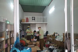 Livestream bán hàng bị quản lý thị trường đến kiểm tra