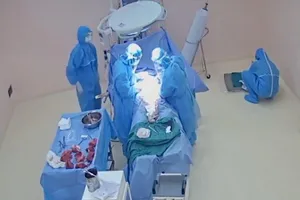 Bé trai chào đời ở Bệnh viện dã chiến Gia Lai 