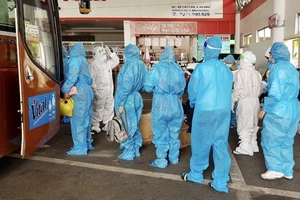 Gia Lai đón 22 phụ nữ mang thai từ Bình Dương về quê