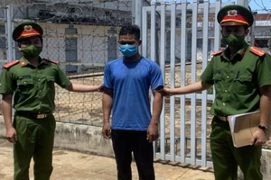 Tạm giam 1 người đánh nhân viên y tế và công an ở Đắk Nông