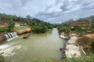 Phạt người đe dọa 'xin cánh tay' của phóng viên