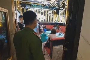 Quản lý quán karaoke ở Buôn Ma Thuột điều nhân viên đi bán dâm cho khách