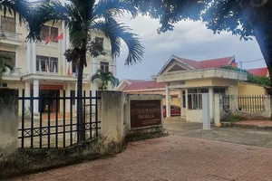 Cảnh cáo nguyên Cục trưởng Cục Thi hành án Dân sự Đắk Lắk