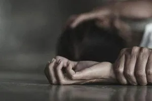 Gửi bé gái 12 tuổi sang hàng xóm ngủ nhờ thì bị xâm hại