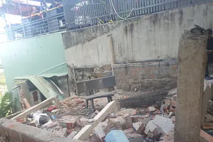 Cưỡng chế tháo dỡ nhiều công trình không phép ở TP Quy Nhơn 