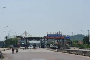 Kiến nghị tạm dừng thu phí BOT Nam Bình Định do đường hỏng
