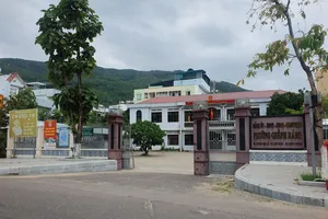  Bãi nhiệm một lãnh đạo phường ở Bình Định