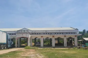 Xây chợ để đáp ứng tiêu chí nông thôn mới rồi… bỏ hoang