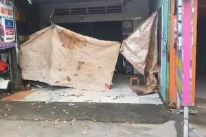 Cửa hàng bán vé máy bay ở Bình Dương bị trộm lục tung