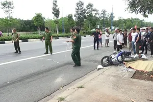 Đau lòng: Đi đón con, người phụ nữ va vào cột bê tông tử vong