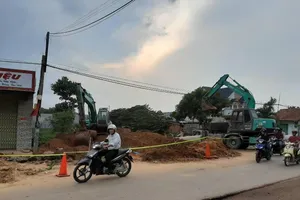 Bình Dương: Sập hố đất, nam công nhân tử vong