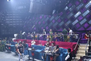 34 nam nữ 'dính' ma túy trong quán Bar ở TP Đồng Xoài