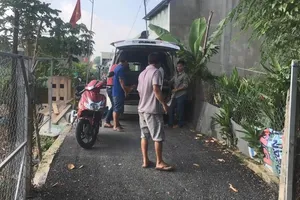 Nam thanh niên treo cổ trước hiên nhà tại Bình Dương