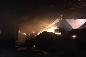 Bình Dương: Đám cháy lúc rạng sáng thiêu rụi nhiều tài sản 