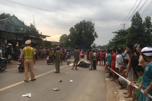 Bình Dương: Tai nạn liên hoàn bốn người thương vong