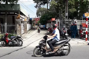 Truy tìm kẻ giết tình địch 17 tuổi ở Bình Dương