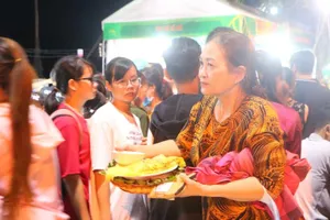 Trộm, cướp lộng hành ở lễ hội ẩm thực đường phố Bình Dương