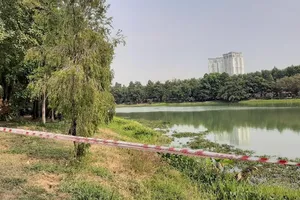 Bình Dương: 2 người mất tích ở hồ nước trong công viên