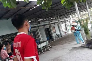 Khu nhà trọ có người bay cùng bệnh nhân số 54 bị phong tỏa