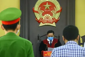 Người nhà nạn nhân phản đối vì cho rằng tòa xử án nhẹ