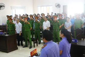 3 bị can vụ cựu bí thư Bến Cát được tạm đình chỉ điều tra