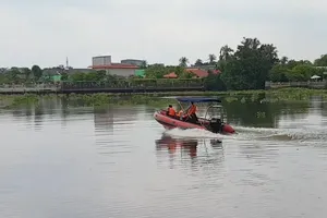 Tìm thấy thi thể người đàn ông nhảy cầu tại Bình Dương