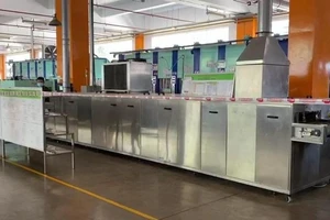 Máy đóng đế giày bất ngờ hoạt động làm 1 công nhân tử vong