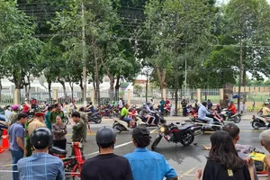  Va chạm xe chở rác hai mẹ con ở Bình Dương thương vong