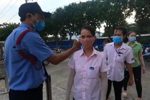 Bình Dương: Người dân 'bật' chế độ hạn chế ra đường