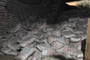 3 công nhân thương vong trong kho ga Sóng Thần