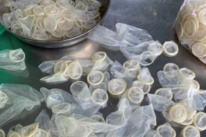 Hàng tạ bao cao su được tái chế tại Bình Dương