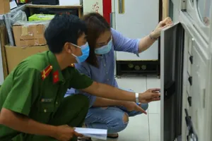 Công nhân phá két sắt công ty trộm gần 800 triệu đồng