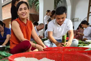 Bình Dương: Gói 10.000 chiếc bánh hỗ trợ đồng bào miền Trung