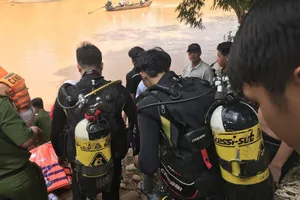 Ra sông thả cá phóng sinh, 2 người đuối nước thương tâm